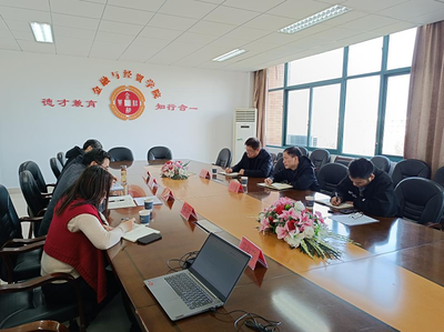 學院副院長張偉飚一行調研金融與經貿學院 深化校地合作，推進經濟貿易咨詢